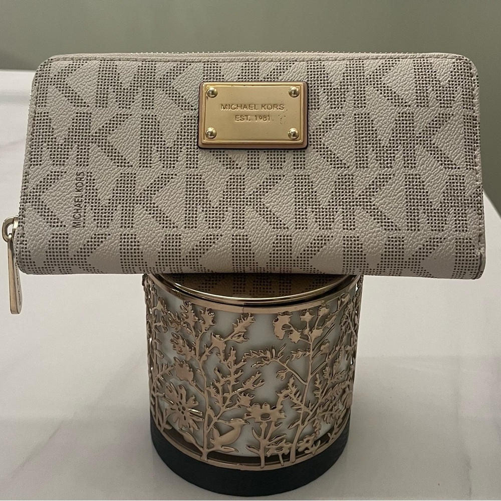 Michael Kors Vanilla Monogram Coated Canvas Continental Wallet
